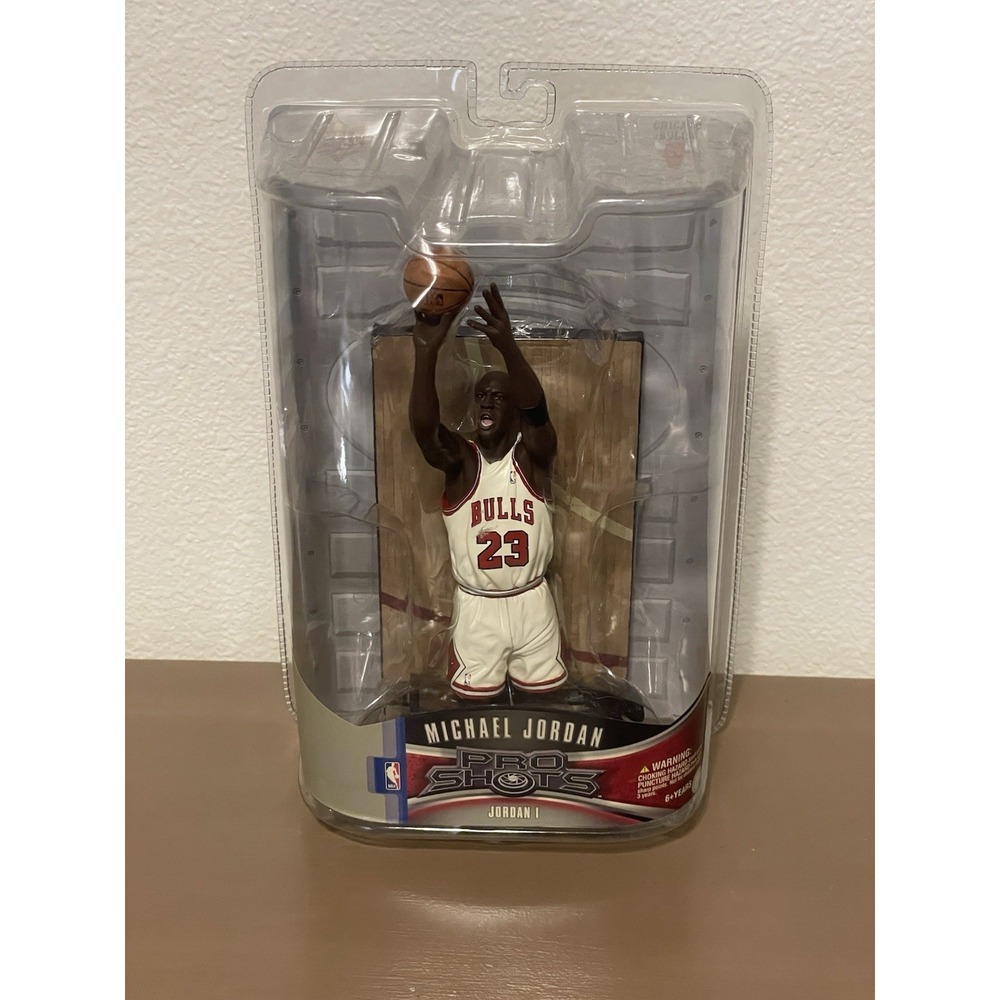 Upper Deck Michael Jordan Action Figure Unisex OS White New Pro Shots Jordan I